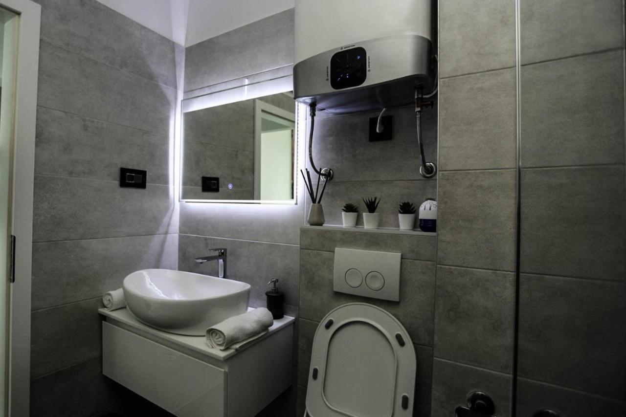Leelee Apartment Rijeka Luaran gambar